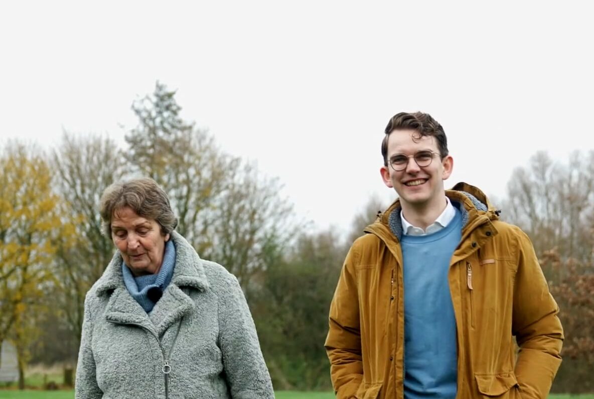 Ondernemer en medewerker Mkb-programma